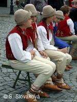 * Z DĚNÍ VE MĚSTĚ